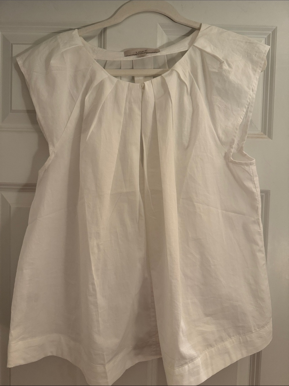 LOFT White Pleated Cap-Sleeve Blouse